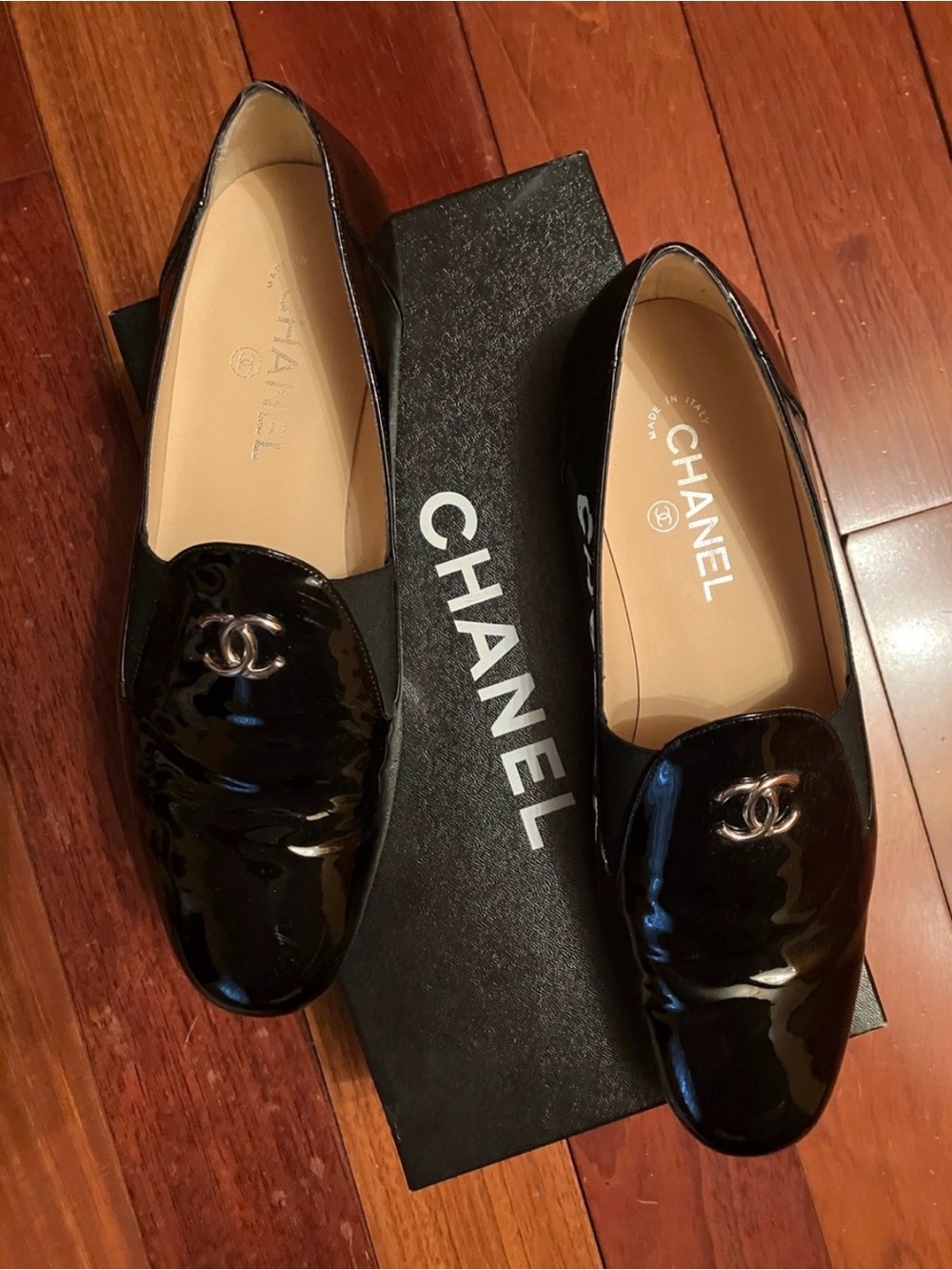 CHANEL Black Patent Leather Silver CC Logo Loafers 39.5 - Picture 2 of 10